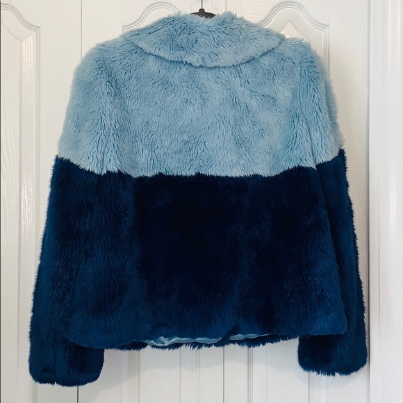 Alice + Olivia Damaris Faux Fur Jacket Copy - Picture 7 of 8